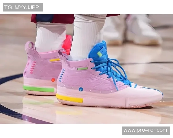 森林狼官方社媒展示爱德华兹新战靴AE2引发球迷热议是否比第一代更出色